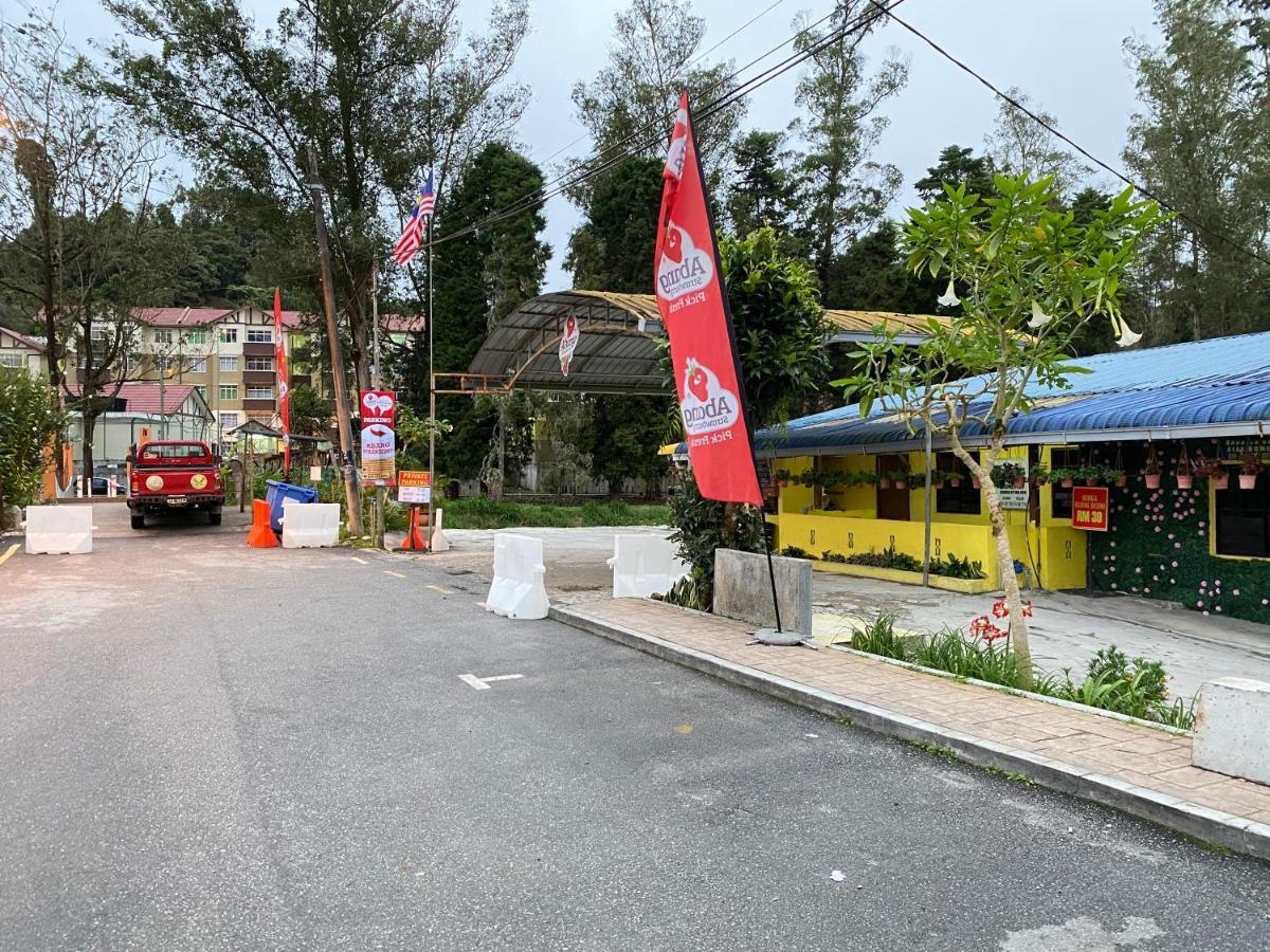 Aiza Homestay Opposite Abang Strawberry Taman Sedia Tanah Rata Exterior photo