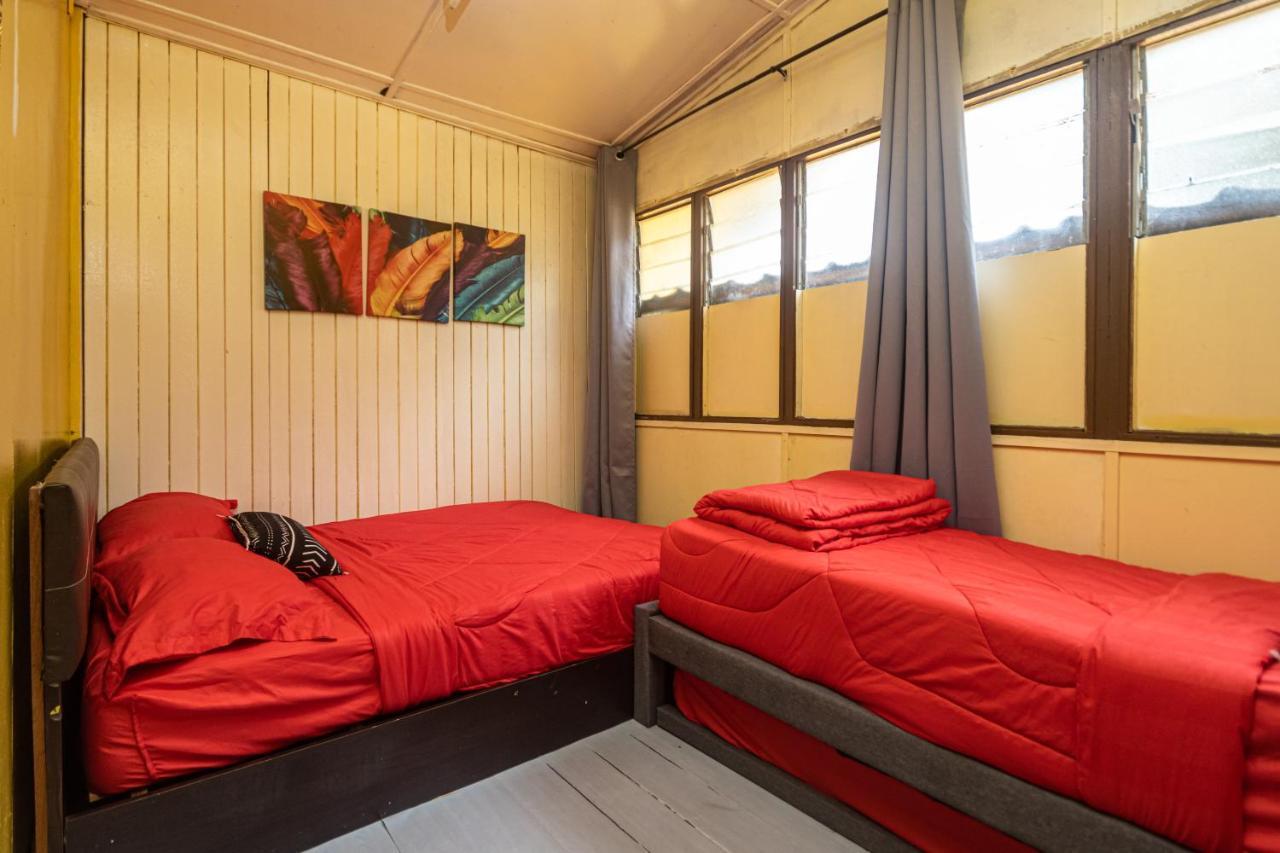 Aiza Homestay Opposite Abang Strawberry Taman Sedia Tanah Rata Exterior photo